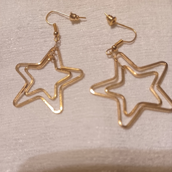 2 pairs of dangle earrings - Picture 2 of 3